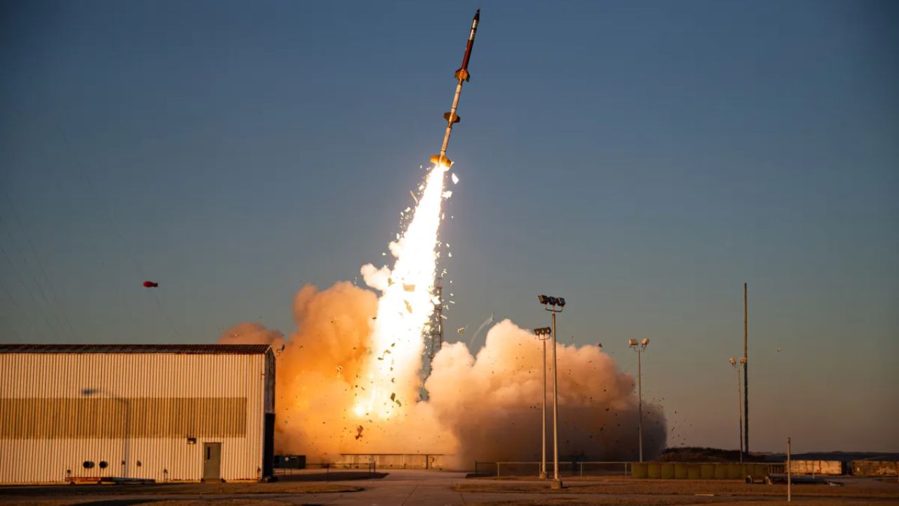 NASA Rocket Sends Five Sensors into a Radio Disrupting Sky Layer and Finds Turbulent Structure