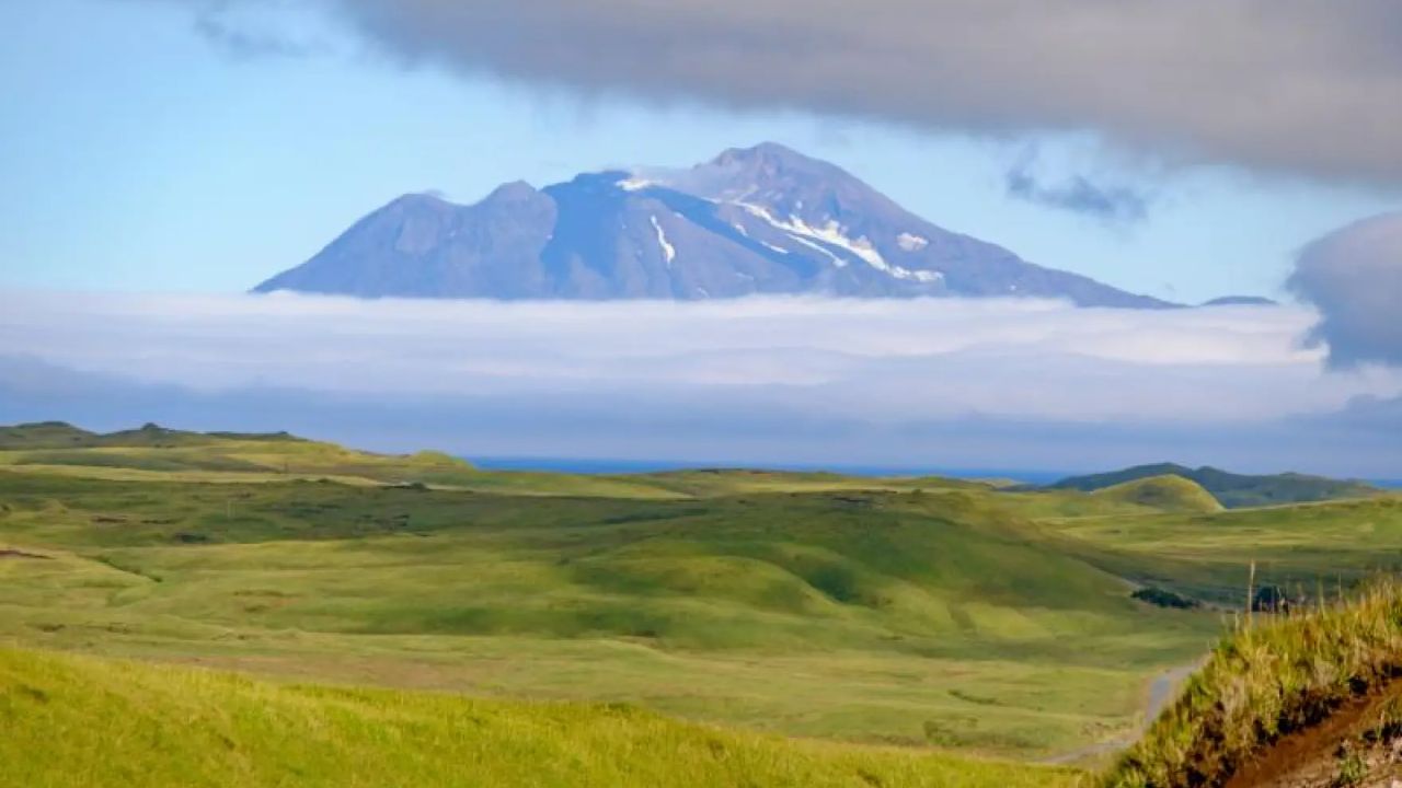 Great Sitkin Volcano Enters a Sixth Year of Lava Effusion with Its Alert Level Unchanged