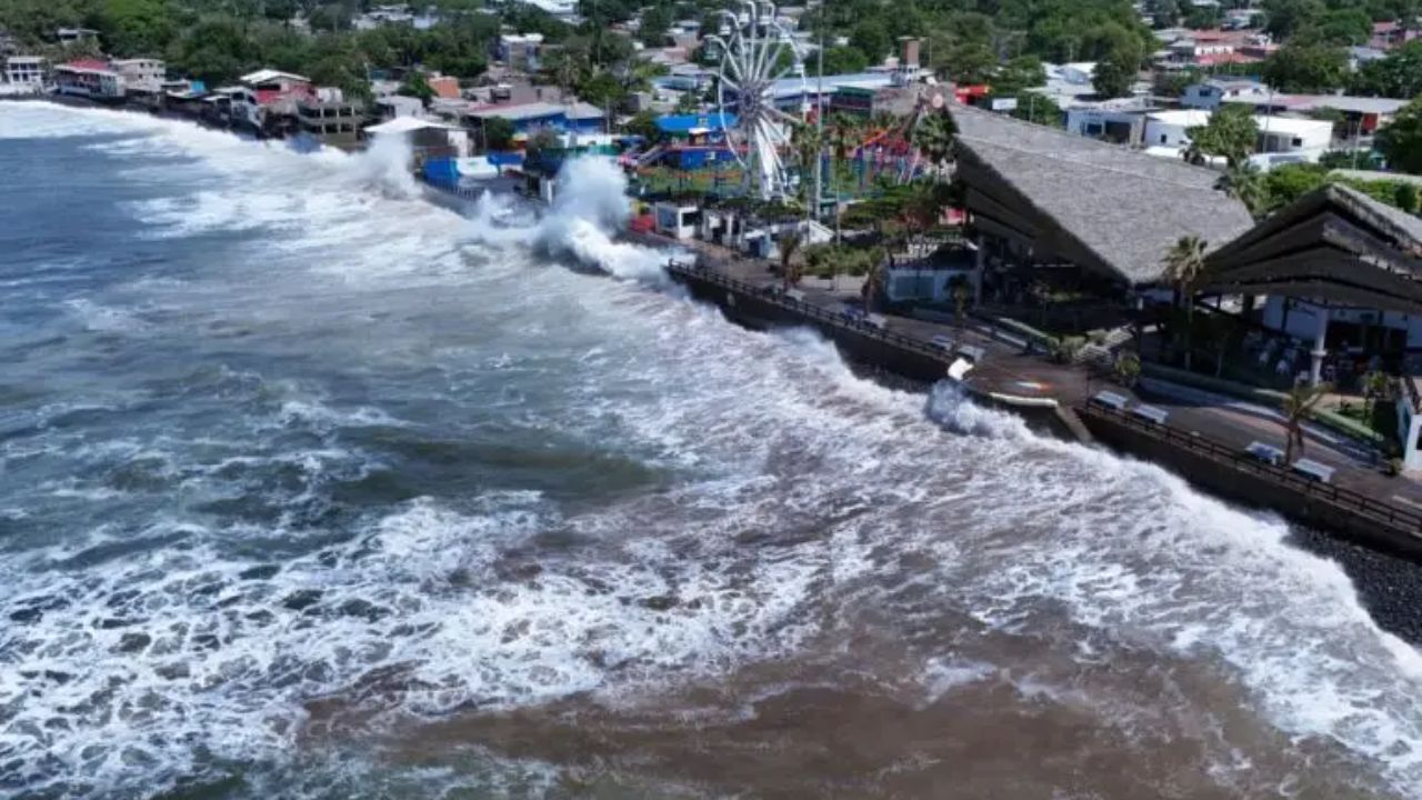 What Is a Central American Gyre? How Broad Tropical Lows Fuel Days of Flooding as Heavy Rain Soaks Central America