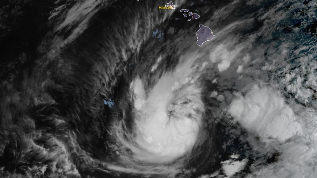Tropical Storm Nolo Puts Big Island Under Hurricane Watch as Forecasters Warn of Up to 35 Inches of Rain