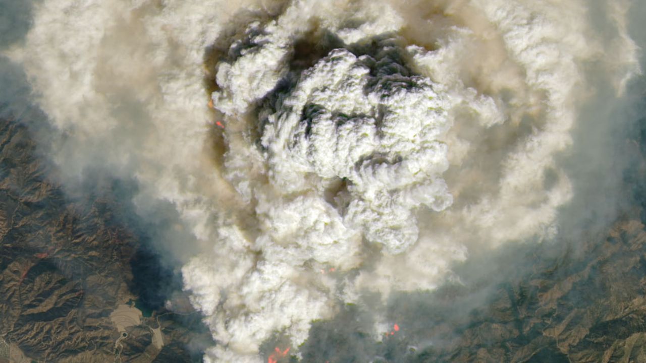A Rare Cap Cloud Formed Atop a Montana Wildfire's Smoke Tower, and NASA Scientists Caught It