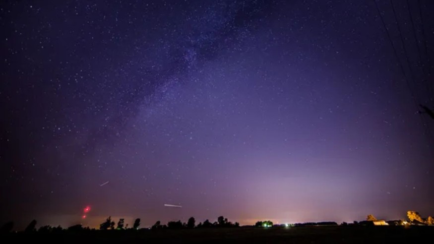 Draconid Meteor Shower Peaks Tonight Under Moonless Skies: Best Viewing Times by U.S. Time Zone