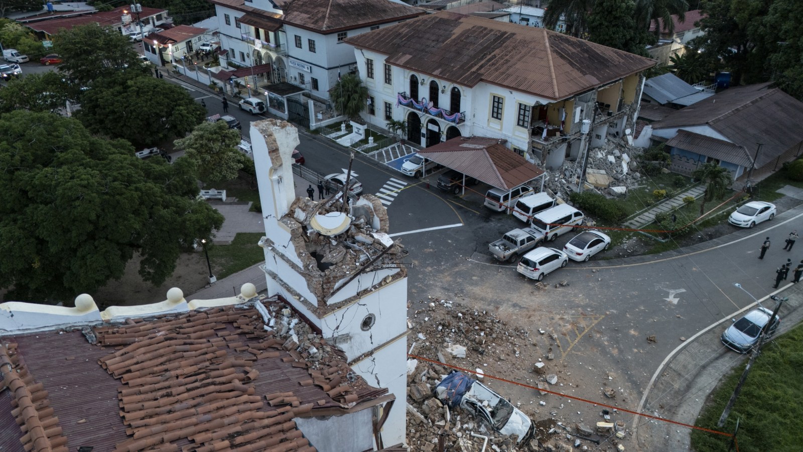 Panama Declares State of Emergency as More Than 100 Aftershocks Follow Magnitude 7.7 Quake and Schools Close Nationwide