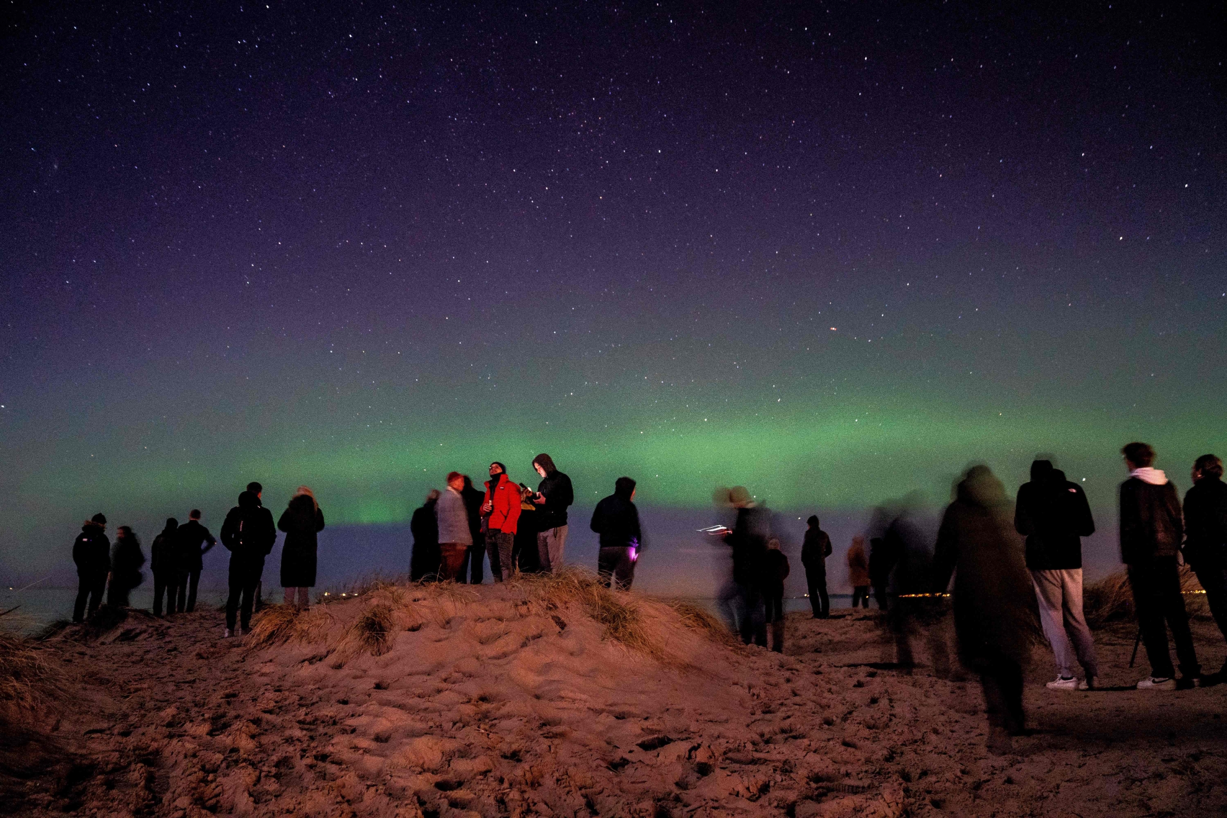 NOAA Forecasts No Geomagnetic Storm Through Oct. 28 After a Quiet Hunter's Moon, Dimming Aurora Odds for the Northern U.S.