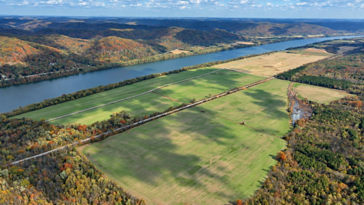 natureworldnews.com - Sydney Anderson - A Startup Proposes Six Reactors on the Ohio River in Kentucky, a State That Has Never Had a Nuclear Plant