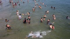 People Cooling off due to the heat wave in New York city