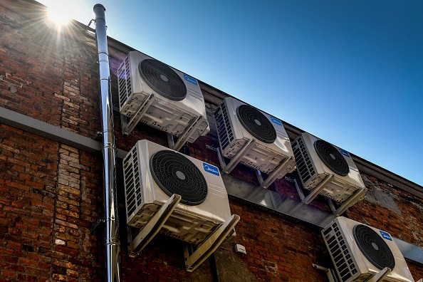 Air conditioning units