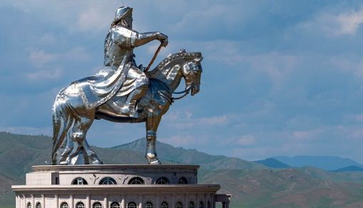 MONGOLIA-STATUE-GENGHIS-KHAN