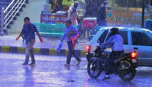 INDIA-WEATHER-RAIN