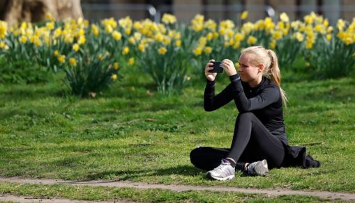 UK Could Experience Spring Blast; West Midlands Sky Watchers Awestruck by Northern Lights