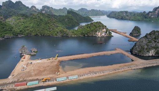 TOPSHOT-VIETNAM-ENVIRONMENT-HERITAGE