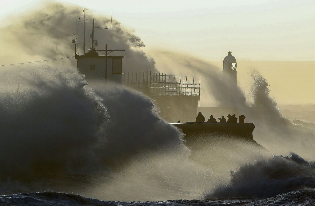 UK Set for Temperature Rollercoaster by 22C as Cold Blast Gives Way to ...